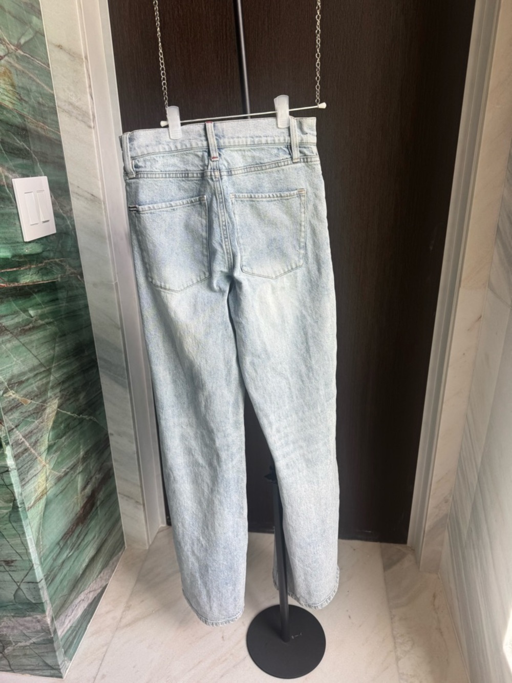 alice + olivia Women's Weezy Full Length Jeans Size 24 - Picture 6 of 8